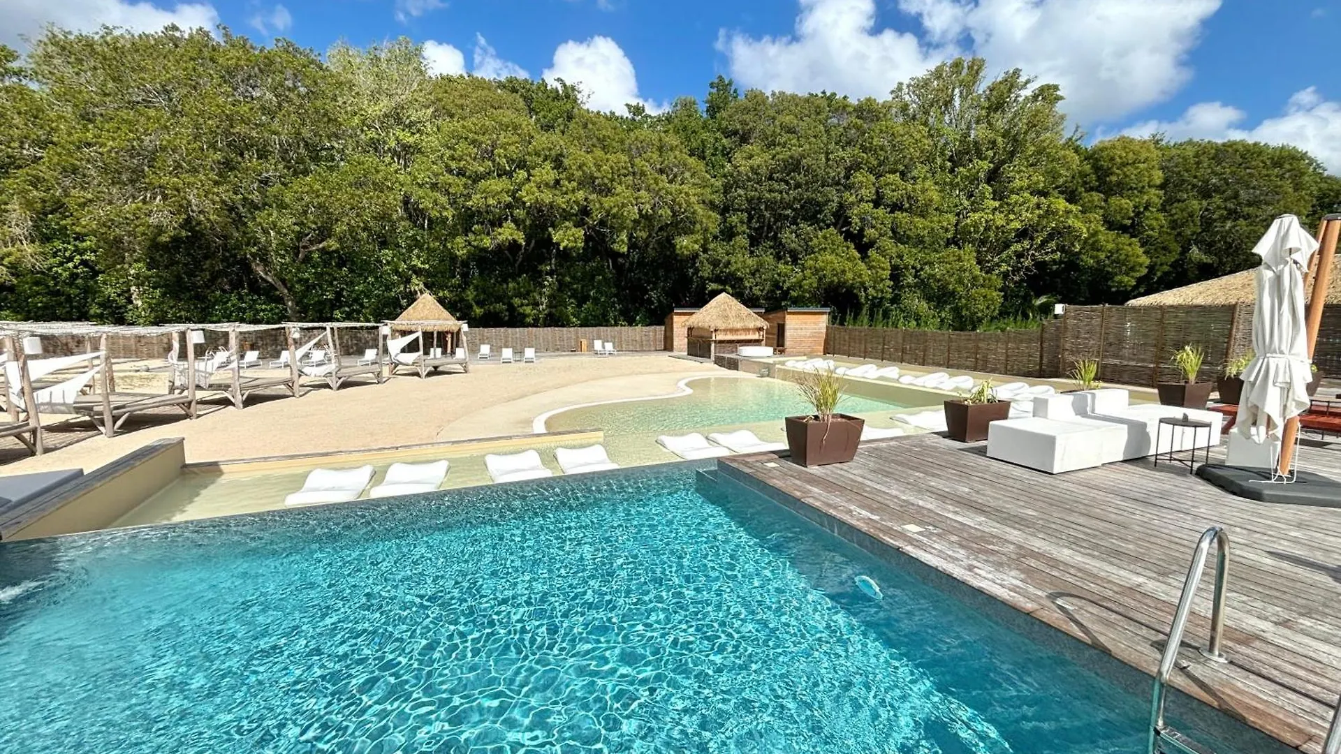 Le Cocon Miel, Piscine, Plage Accessible A Pied, Tennis Folle Anse Appartement